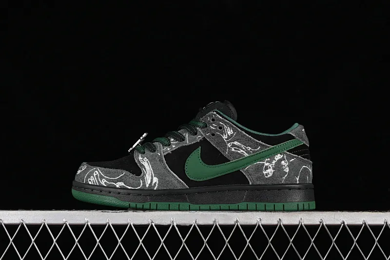 All Categories Nk SB Dunk Series Nk SB Dunk Low Low-top Sneakers C Version There Skateboards x Nk SB Dunk Low Graffiti Art Style Joint Model SB Low-top Casual Sneakers HF7743-001